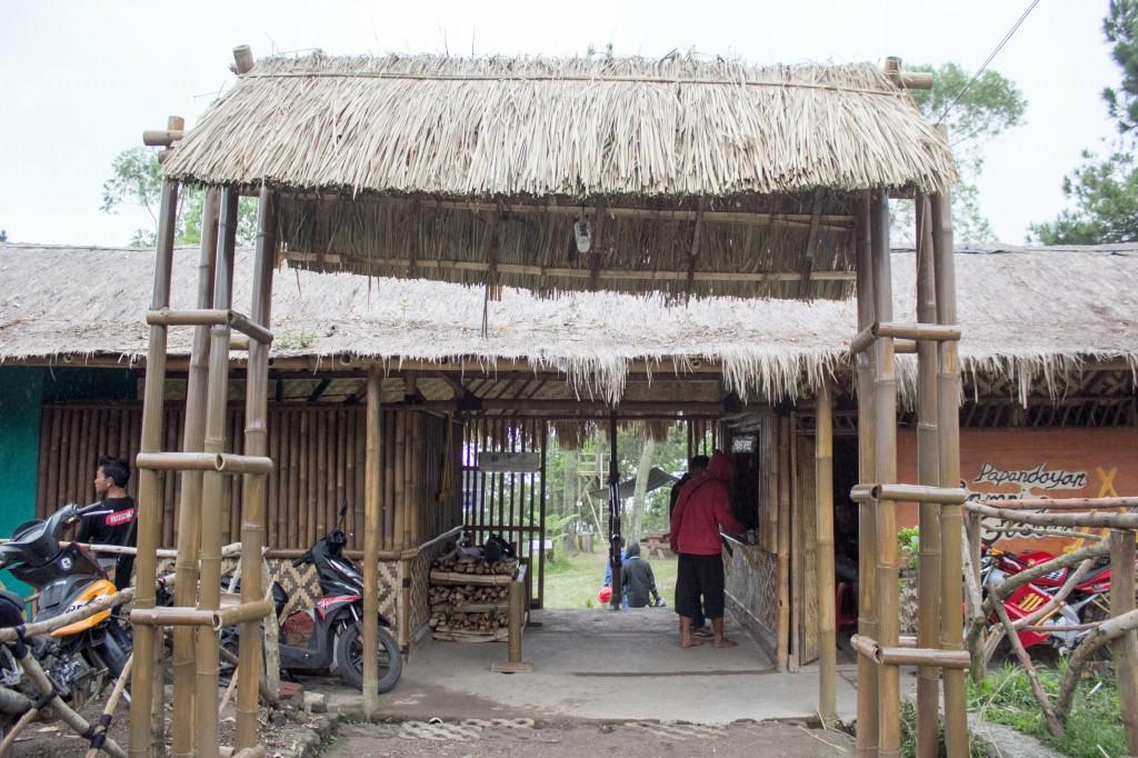 Papandayan Camping Ground Hotel Cileuleuy ภายนอก รูปภาพ